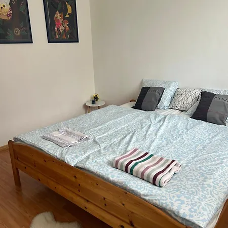 Cosy Near The Center